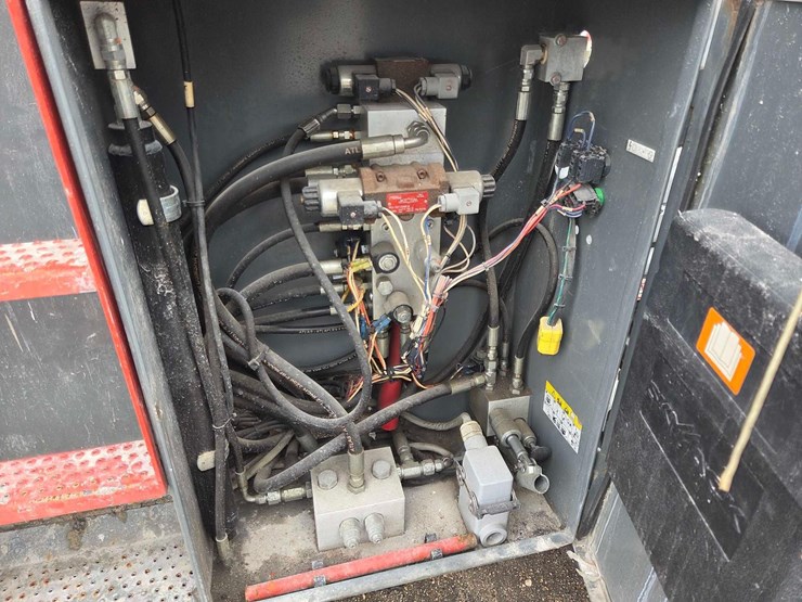 2016-skyjack-sj8841rt-image-7