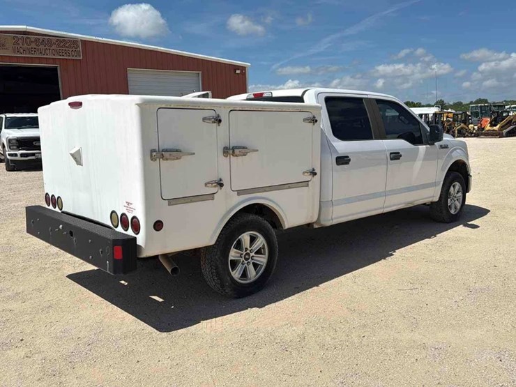 2017-ford-f150-image-4