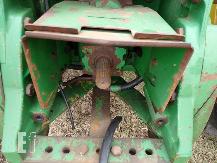 john-deere-8100-image-11
