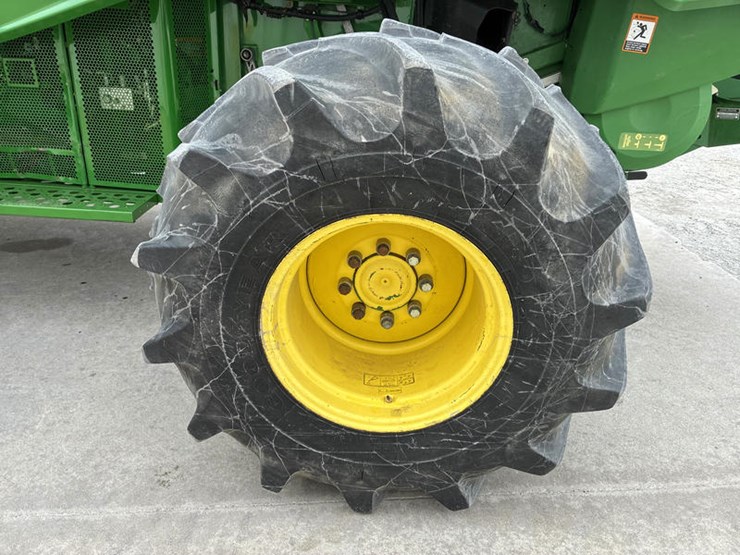 2014-john-deere-s670-image-39