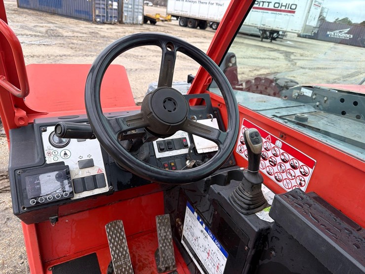 2017-skyjack-sj643th-image-16