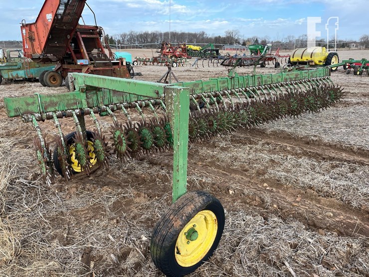 john-deere-111-image-3