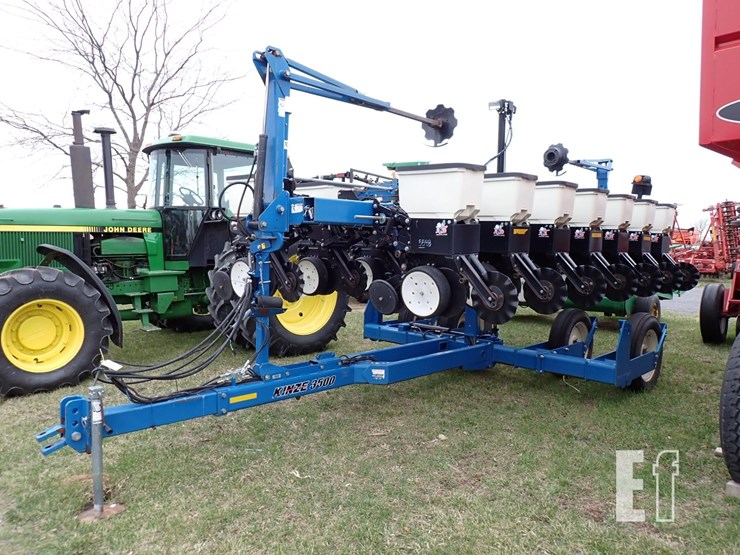 2012-kinze-3500-image-1