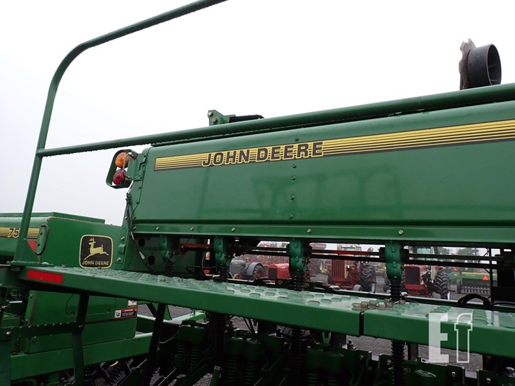 john-deere-1530-image-11