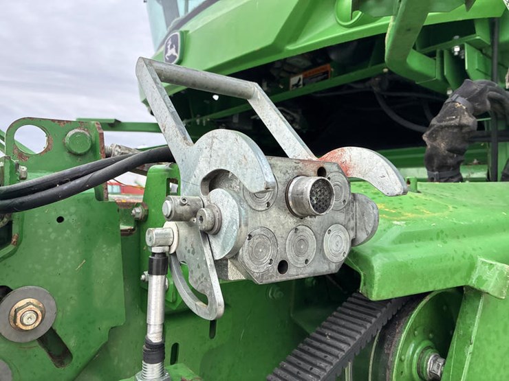 2014-john-deere-s670-image-24