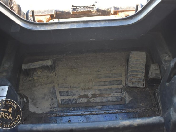 2023-deere-333g-image-50