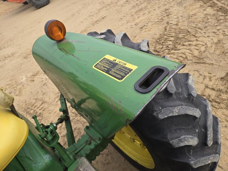 john-deere-3010-image-6