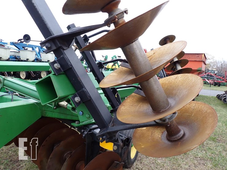 john-deere-630-image-15