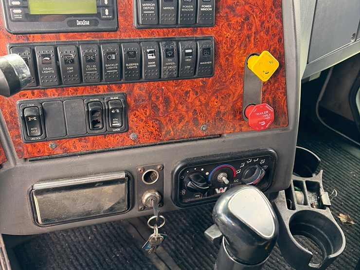 2007-western-star-4900-image-25