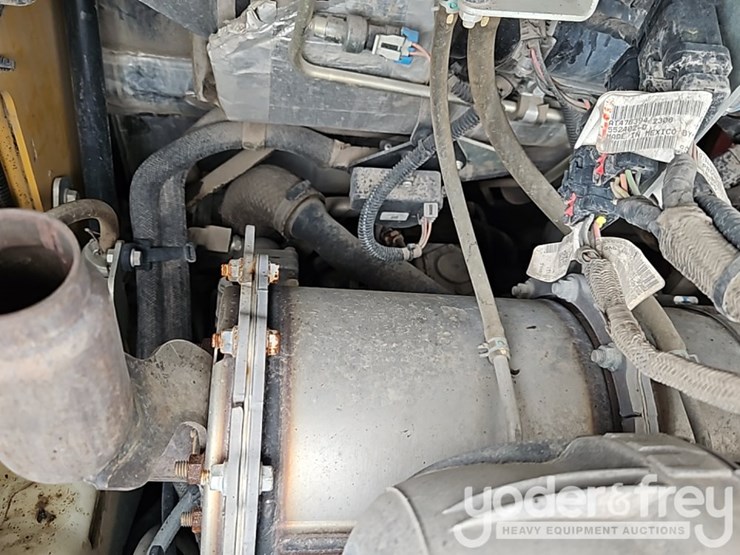 2024-deere-325g-image-23