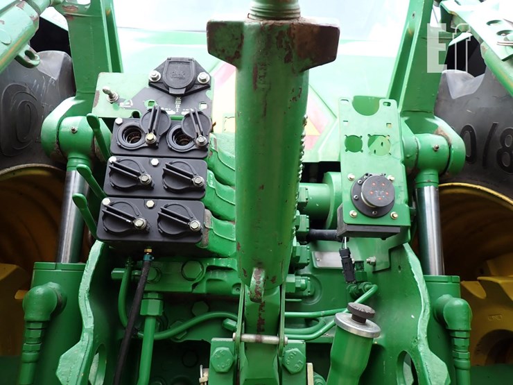 john-deere-8200-image-13