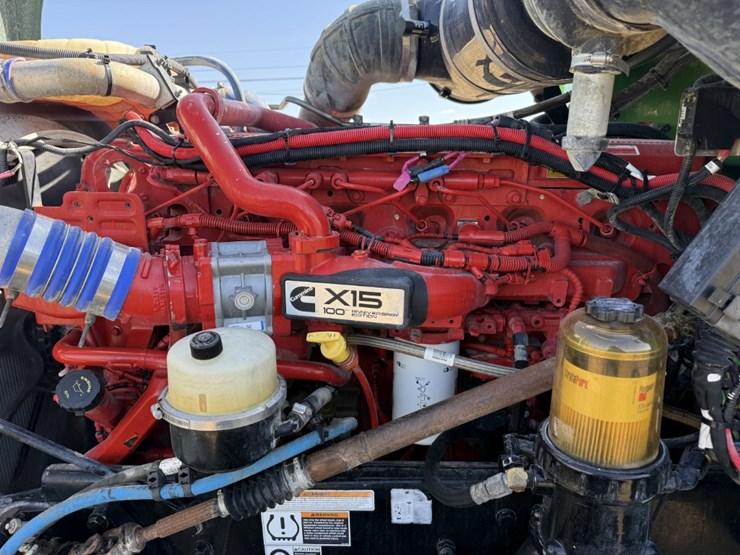 2020-peterbilt-367-image-9