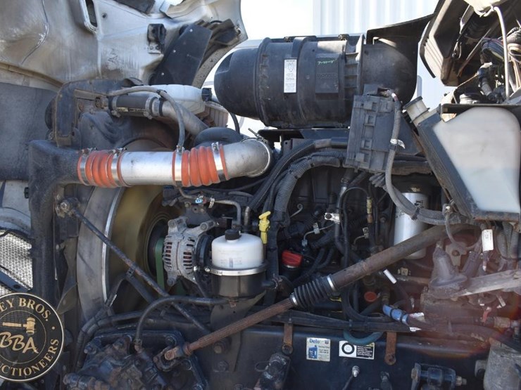 2012-kenworth-t660-image-30