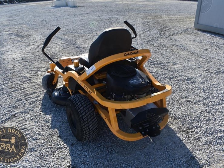 cub-cadet-ultima-zt1-42-43293-image-8