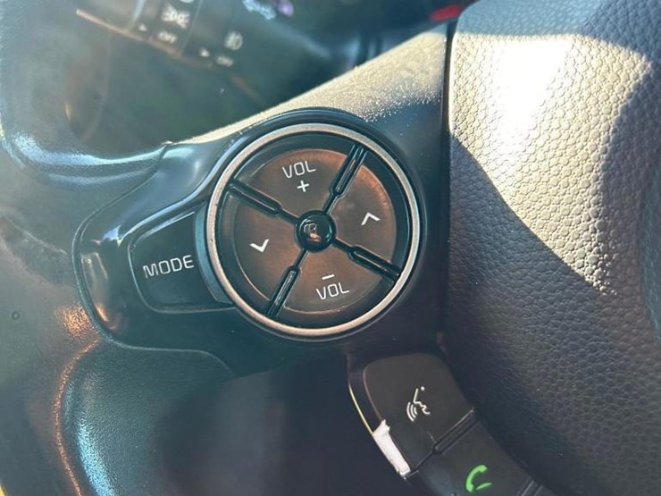 2019-kia-soul-4dr-hatchback-image-13