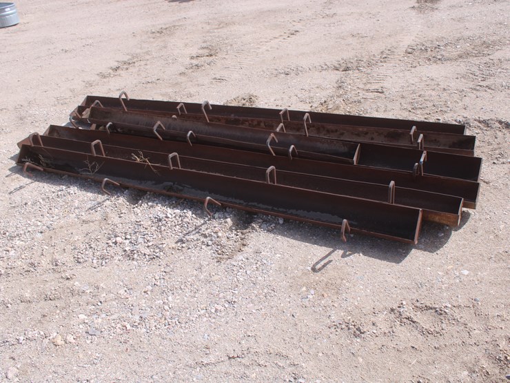 #2084-•-7-sheep-and-goat-grain-feeders-with-hooks-to-hang-on-gate-image-3