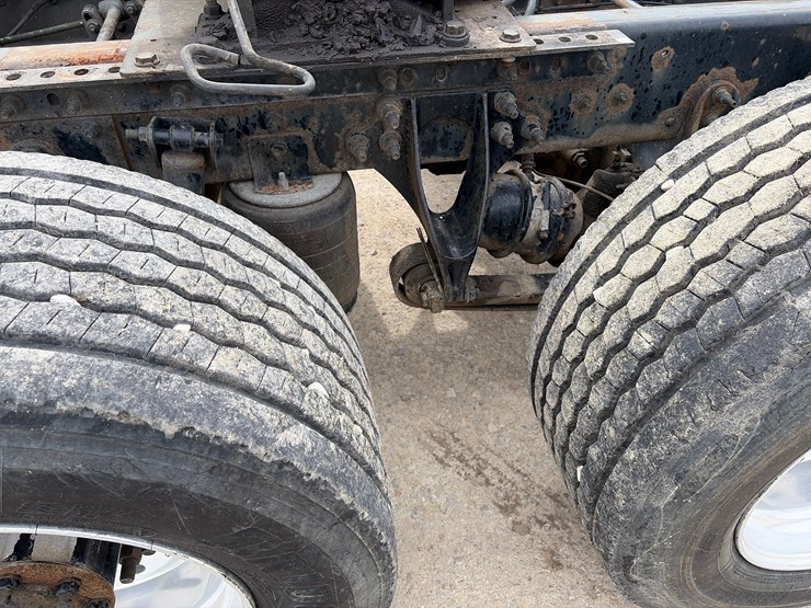 2013-international-prostar-image-9