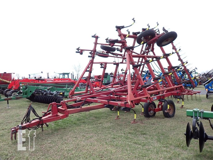 case-ih-4800-image-2