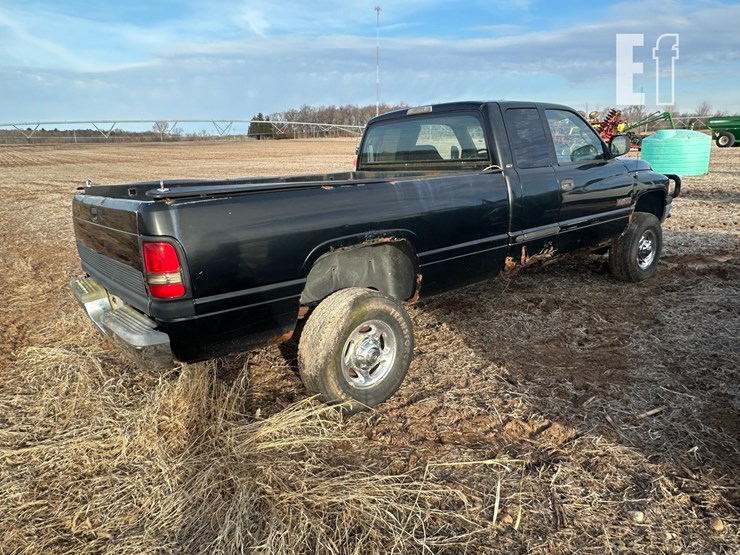 1999-dodge-ram-2500-image-4