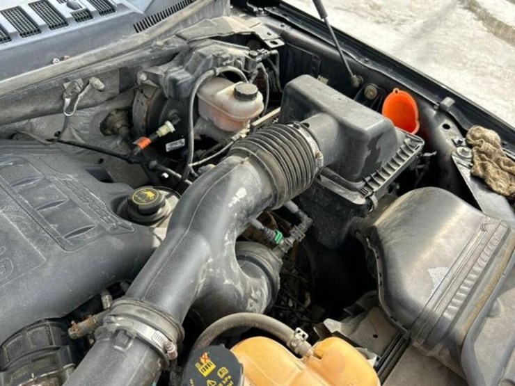 2016-ford-f150-xlt-image-37