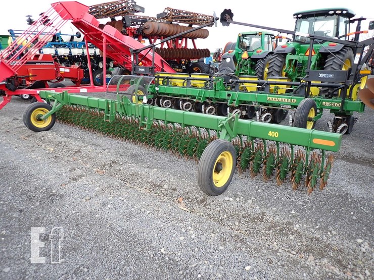 john-deere-400-image-2