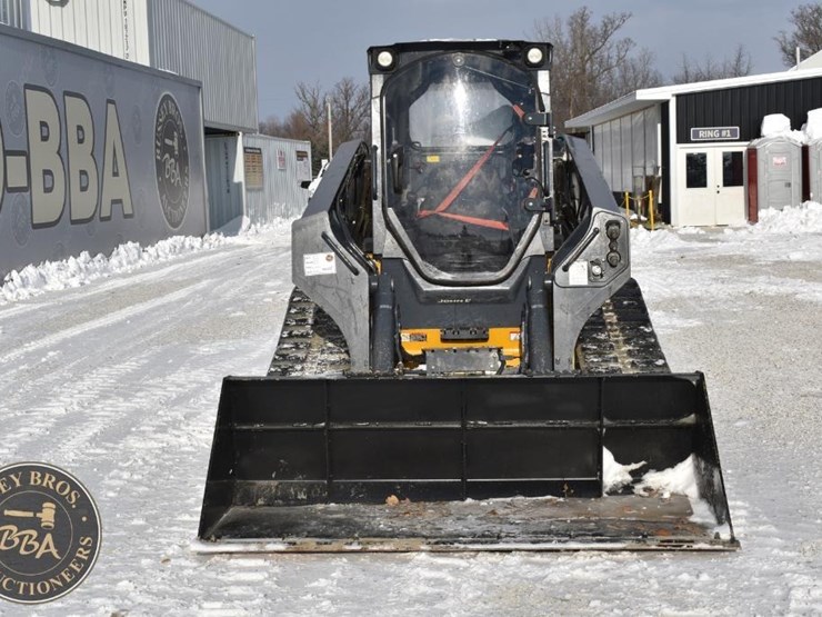 2020-deere-333g-image-24