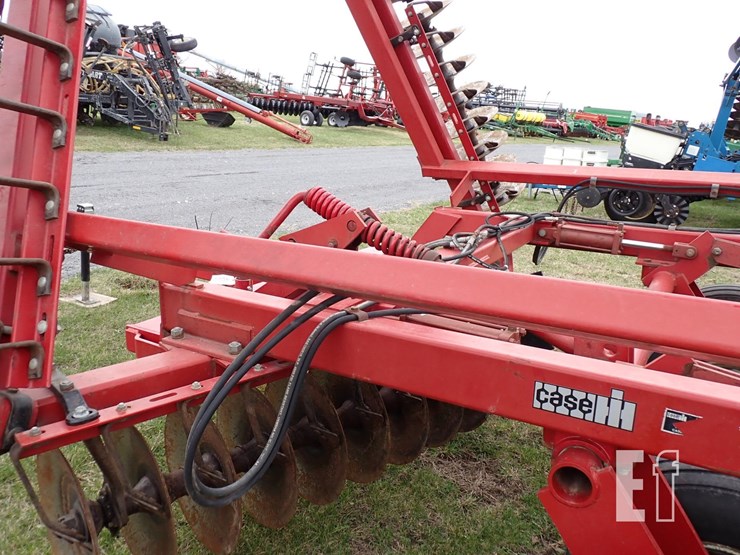 case-ih-3900-image-14