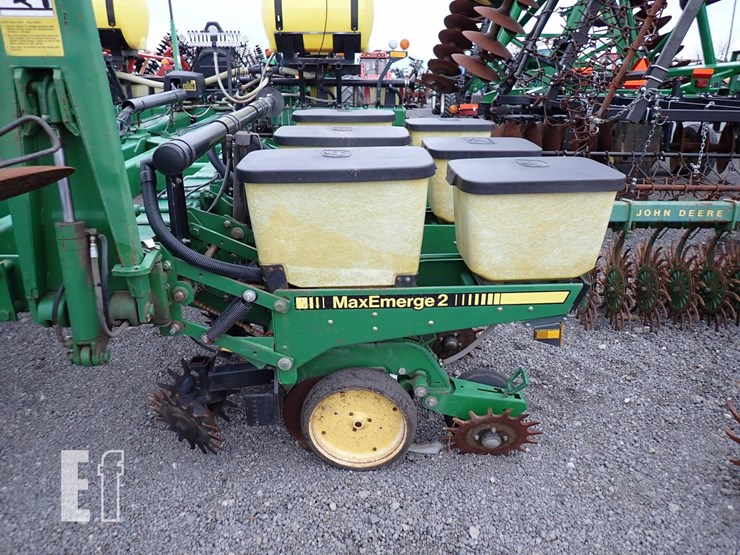 john-deere-7200-image-4