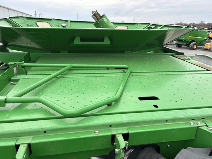 2014-john-deere-s670-image-86