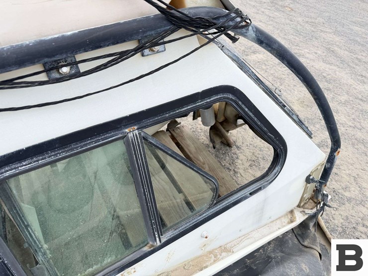 key-dollar-cab-orchard-tractor-cab-image-11