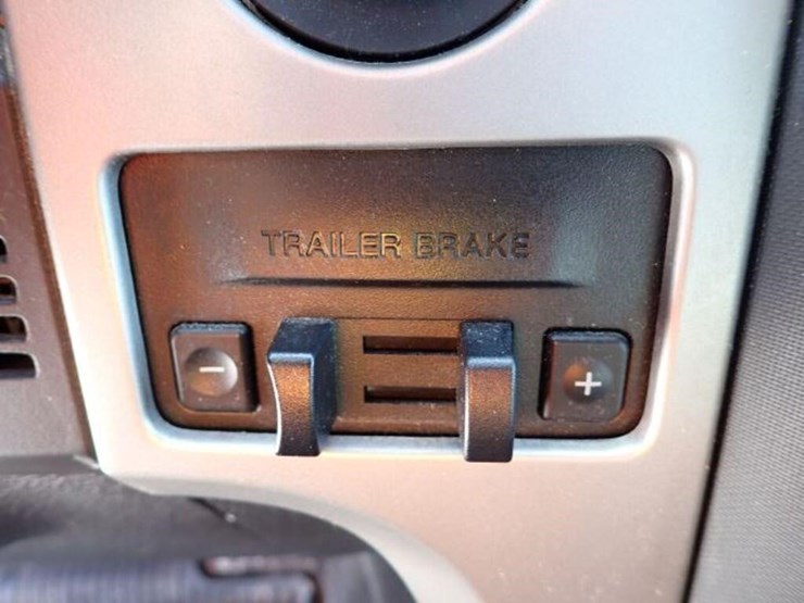 2013-ford-f150-xlt-image-19