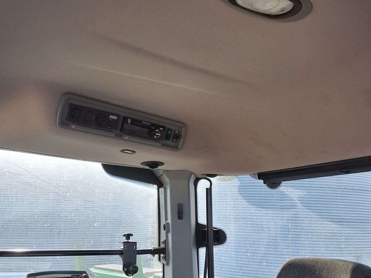 2017-versatile-260-image-25