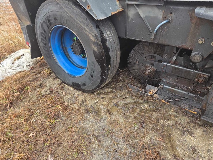 global-m4-sweeper-image-9