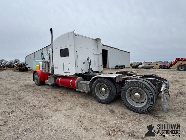 2003-peterbilt-379-image-7