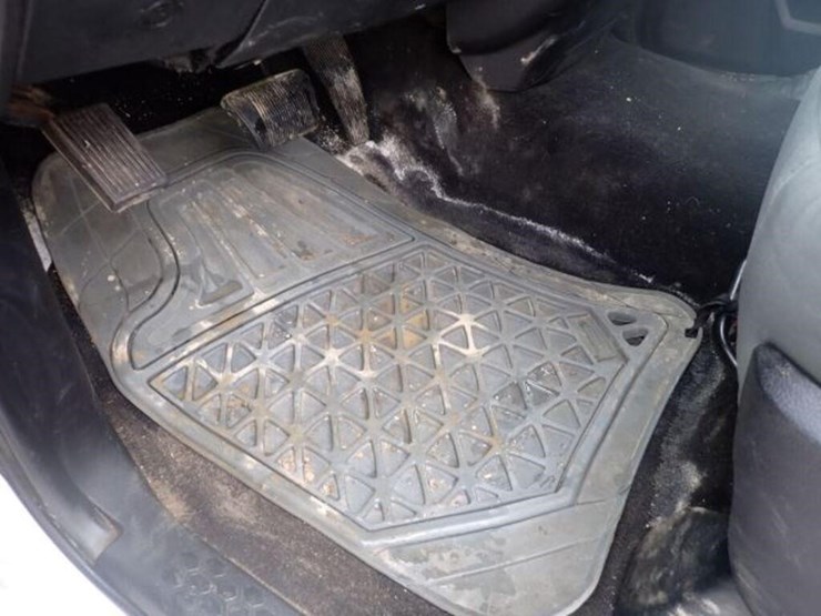 2015-dodge-ram-1500-image-24