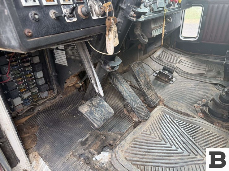 1987-kenworth-t600-image-51