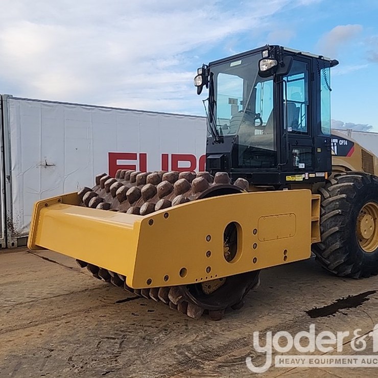 2011 CATERPILLAR CP74