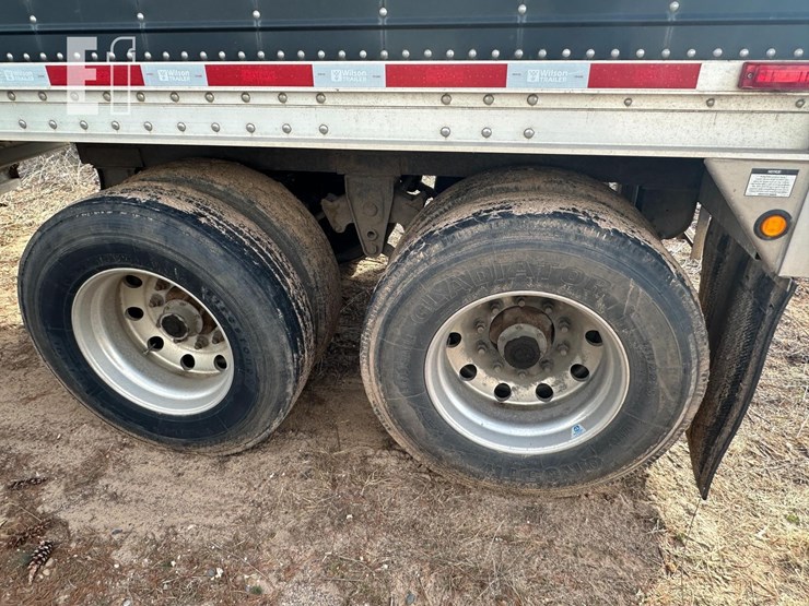 2015-wilson-grain-trailer-image-10