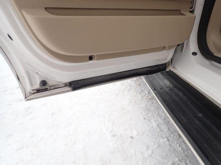 2009-lincoln-navigator-image-52