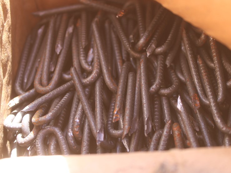 #3007-•-pallet-with-large-assortment-of-nails-and-staples-image-11