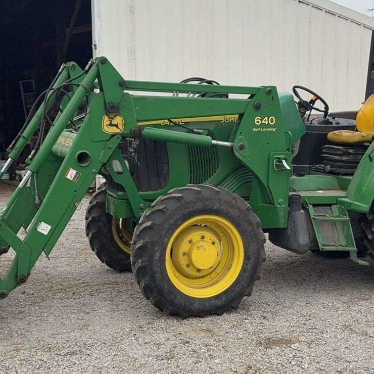 2004 JOHN DEERE 6420