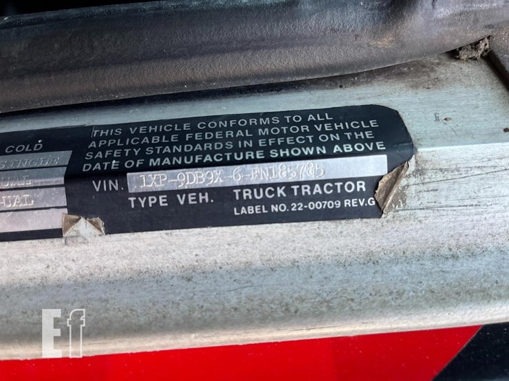 1985-peterbilt-359-image-6