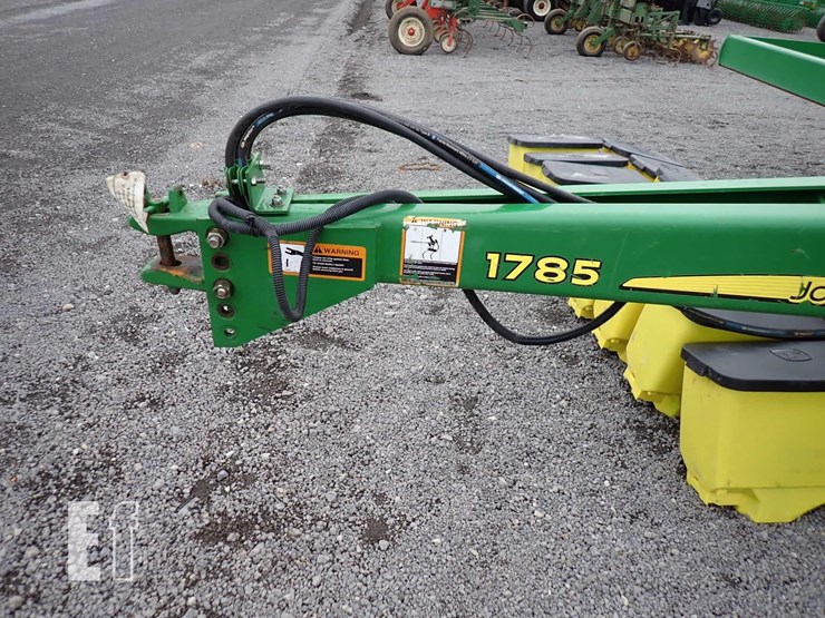 2017-john-deere-1785-image-12