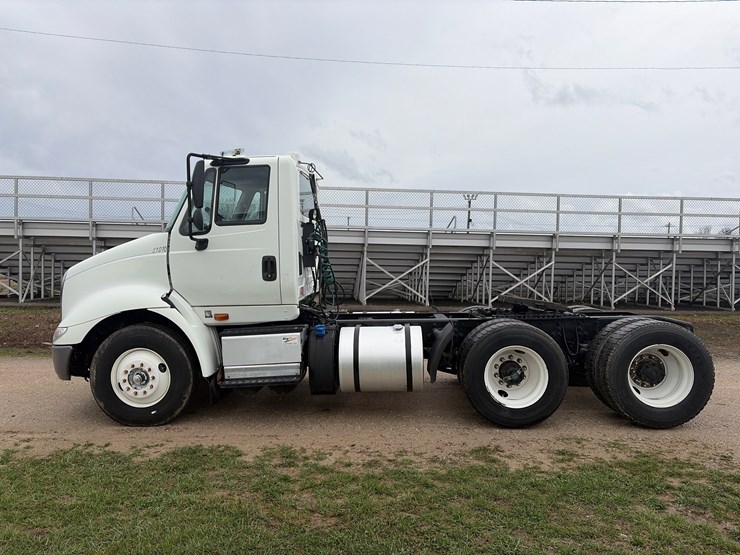 2015-international-transtar-8600-image-1