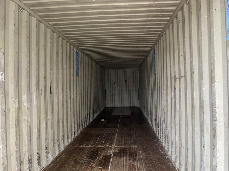 #2033-•-used,-40'-long-cube-shipping-container-image-8