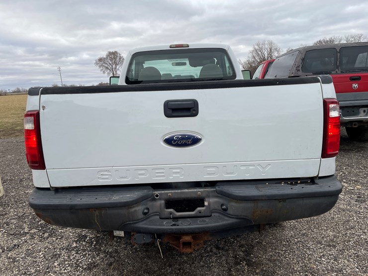 2008-ford-f250-xl-image-6