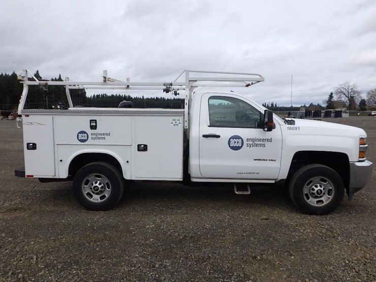 2017-chevrolet-2500-image-4