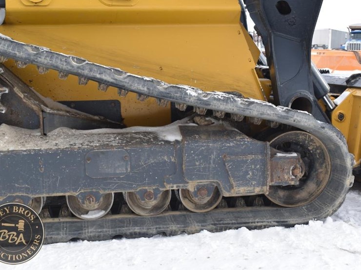 2020-deere-333g-image-39