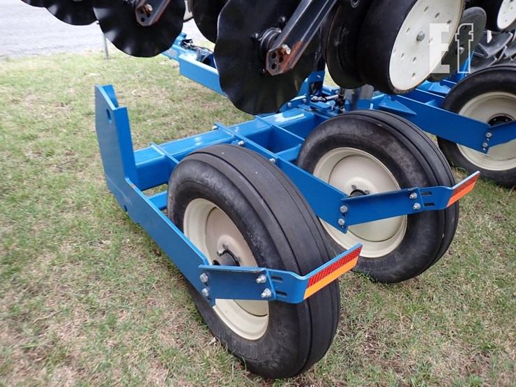 2012-kinze-3500-image-14