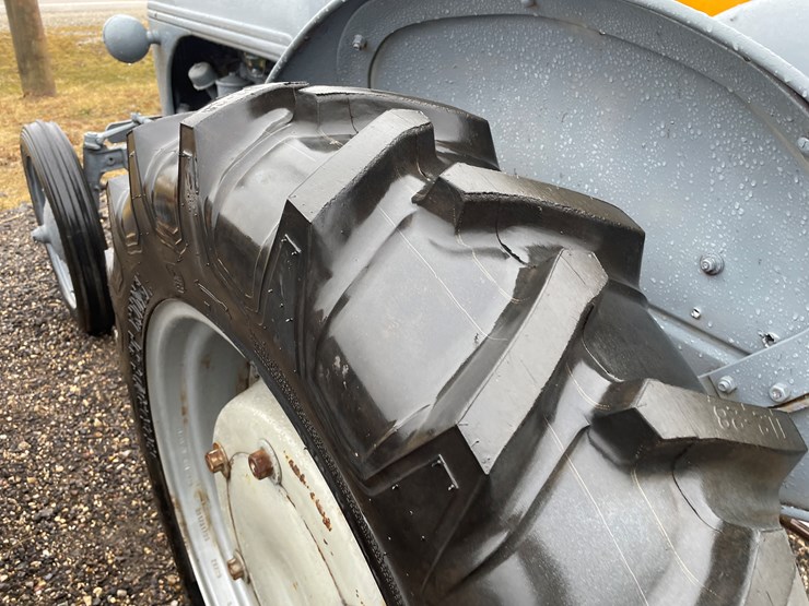 2019-ford-9n-image-21